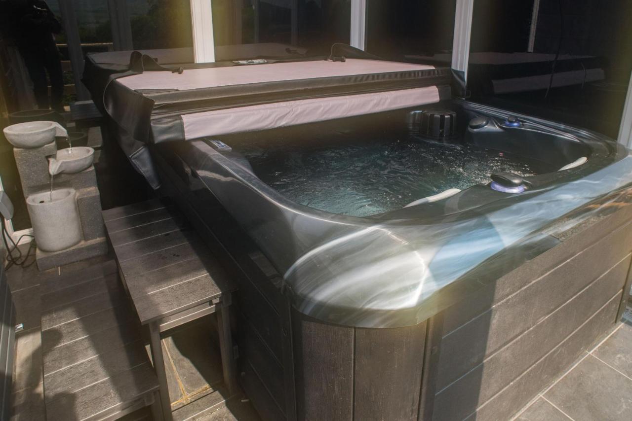 פורטרי Luxury Super Central Cottage With A Hot Tub/ Gym מראה חיצוני תמונה